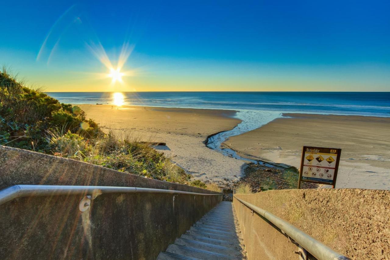 Wecoma Beach Retreat Lincoln City Exterior photo