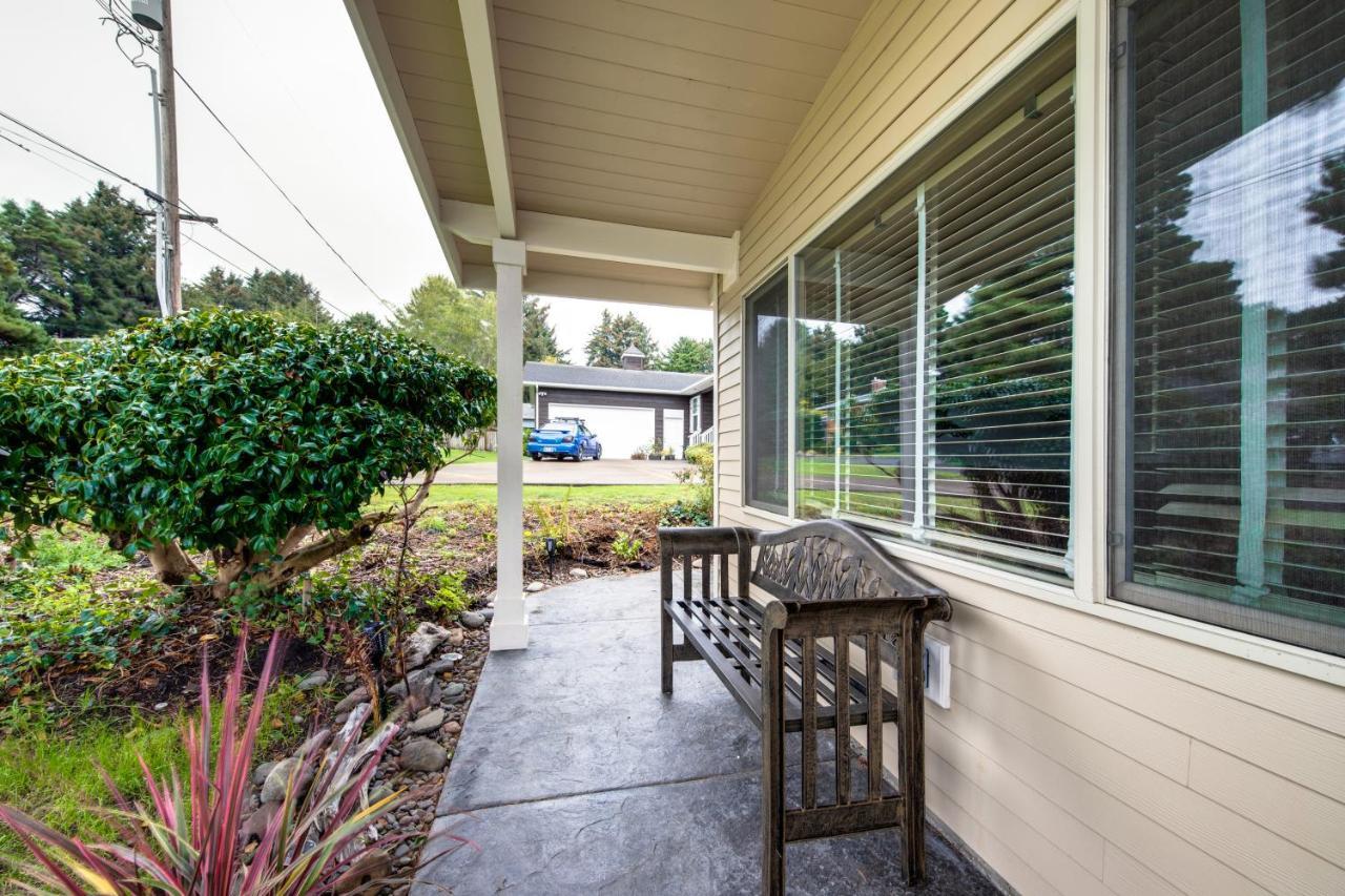 Wecoma Beach Retreat Lincoln City Exterior photo